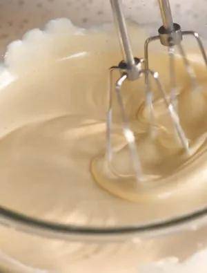 如何正确打发蛋清 0a918769dd624042897b2d9e94ecf8cd.jpeg