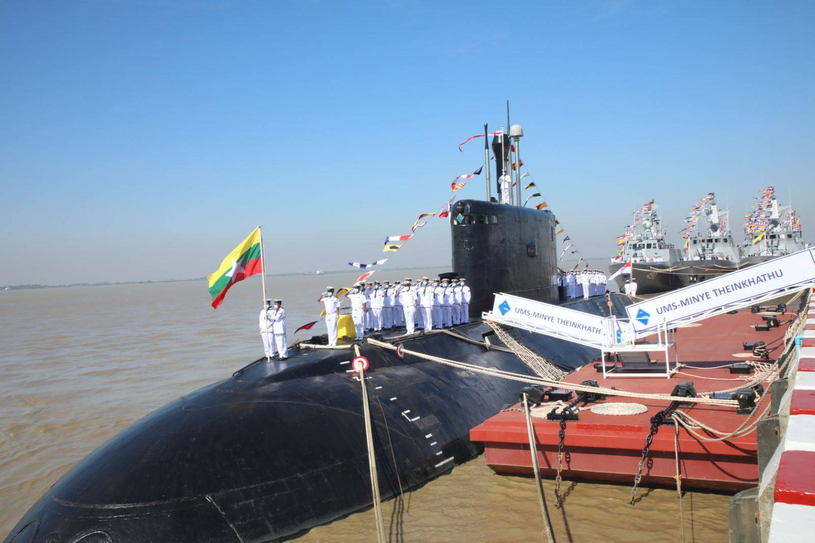 高清图组|正式服役的缅甸海军敏耶登卡杜号潜艇
