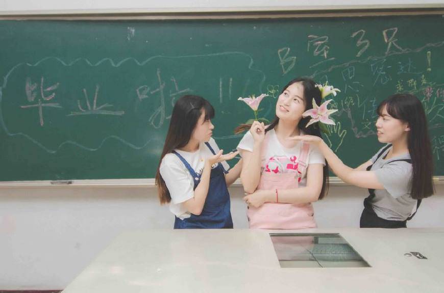 怎么在学校里变得有人缘 46d9d07945bf4f919977739027220e4e.jpeg