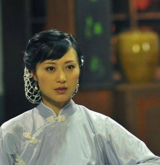 原创入圈35年都没被观众记住,却创造无数经典,收获了美好爱情!