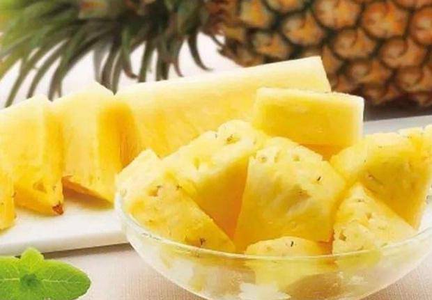 菠萝为什么要用盐水浸泡多久 67c8798a5260447698f970a4eccdf871.jpeg