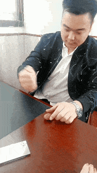 6.大哥砸个核桃真是万万没想到是这后果!