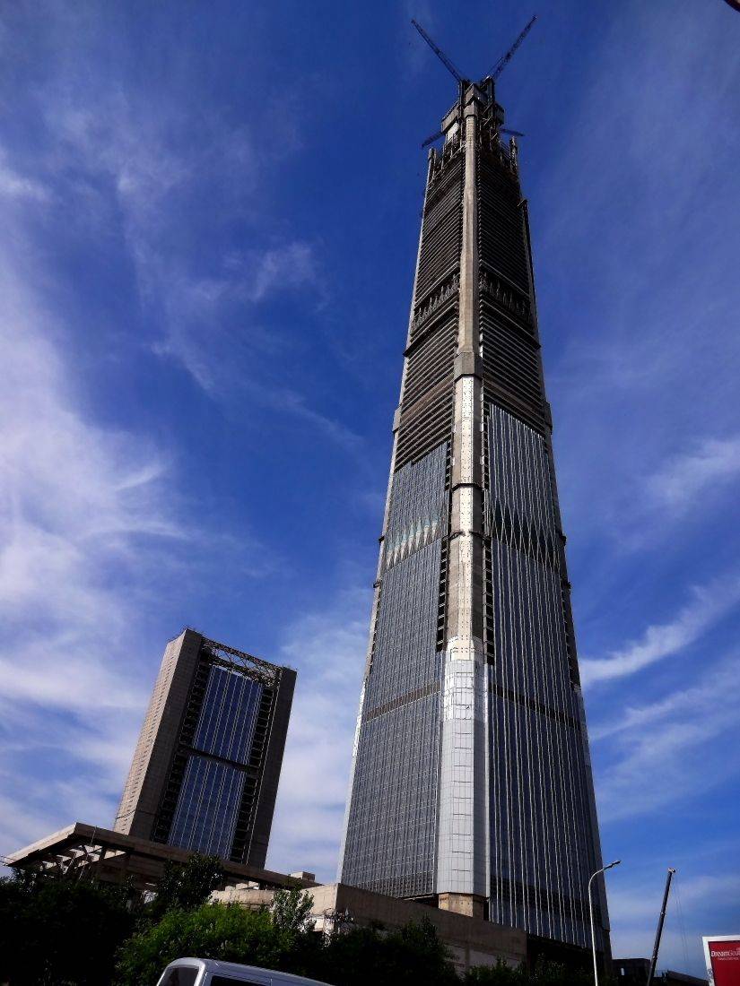 中国第二高楼,仅比上海中心大厦低36米,开工十年却仍未建完