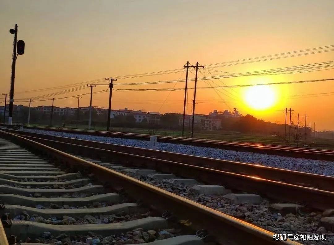 2020桥下镇GDP_中国gdp2020年(2)