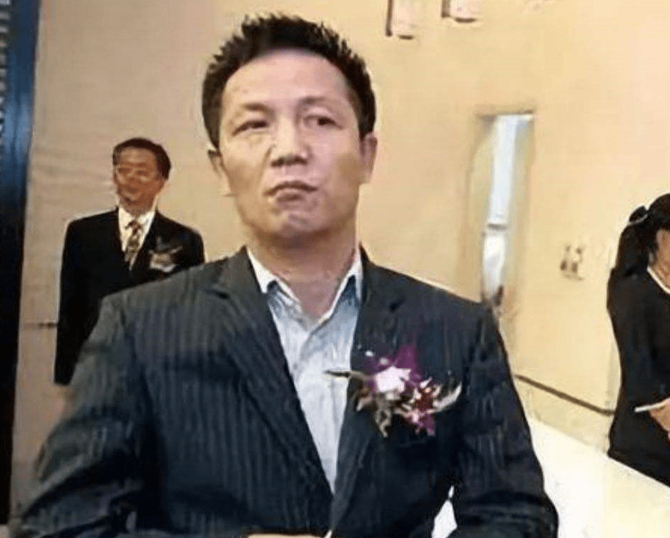 上海首富周正毅:入狱嫌热给整个监狱装空调,服刑16年赚30亿