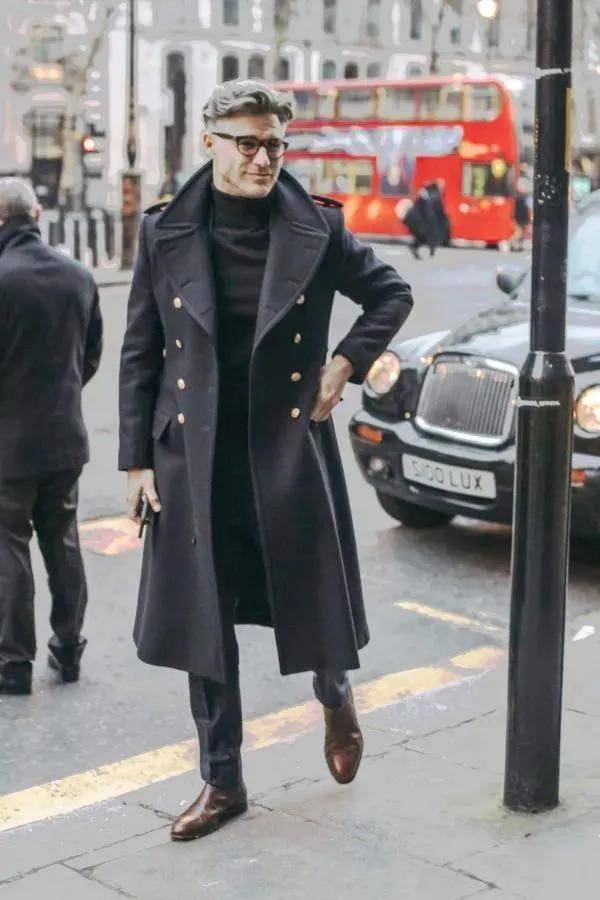 男人30岁之后,切尔西靴让造型很加分