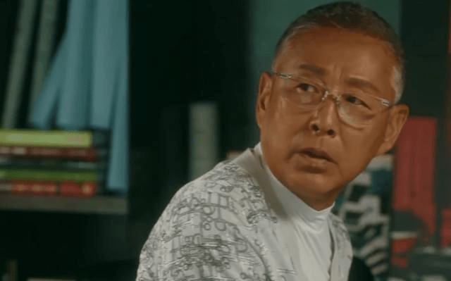 流金岁月陈道明肤色引热议与倪妮上演忘年恋两人相差32岁