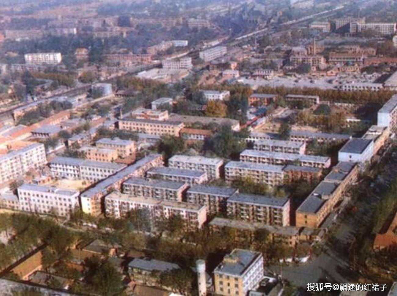 老照片:80年代的河南新乡,当时的新乡城区看不到一座高层建筑