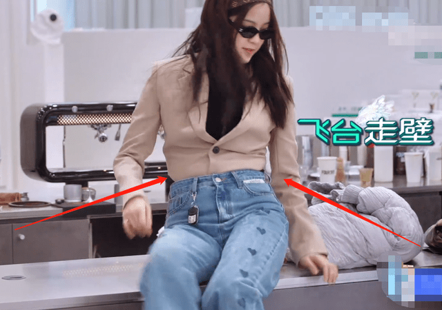 欧阳娜娜的身材管理 64cc535f33a048baac78f2a388c9c87b.png