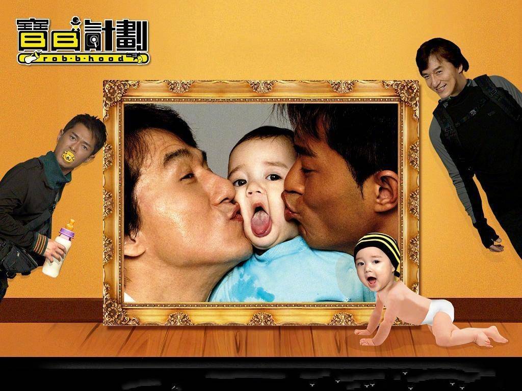 15岁蔡志强近照曝光,五官清冷长腿瞩目,曾和成龙饰演《宝贝计划》
