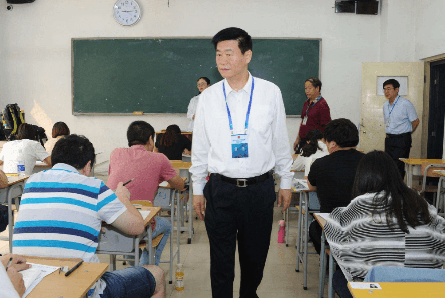 eccab22c1fa14f2f8d67370f2fb5b9e6.png