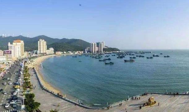 产业结构优化对GDP的影响_三个产业对gdp贡献图(3)