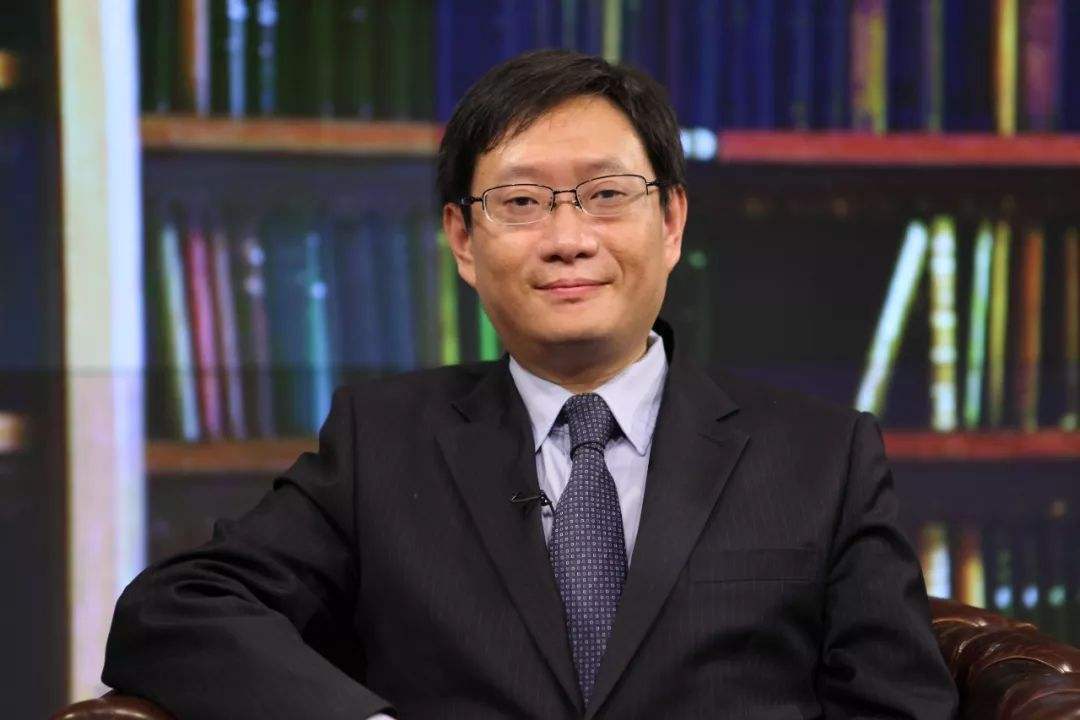 原央行取消信用卡透支利率上下限管理。曾刚:用花蕾和白杠来促进竞争