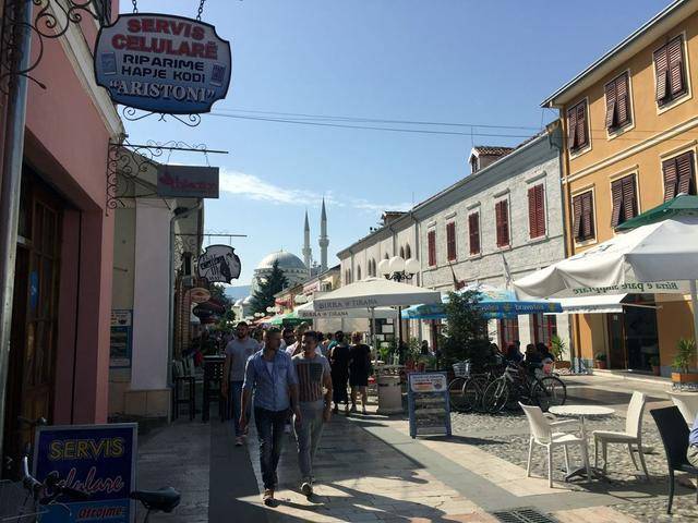 虚浮的GDP_面色虚浮图片(2)