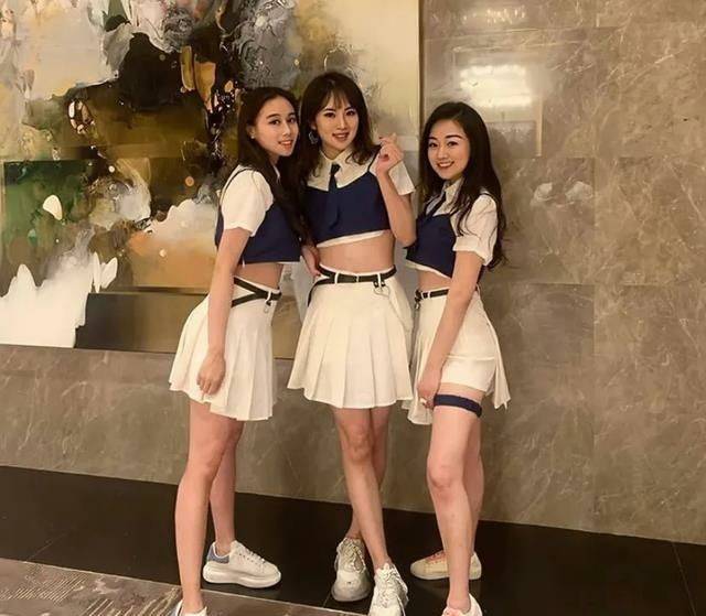 华为长女孟晚舟国外收到死亡威胁，二公主姚安娜国内出道？
