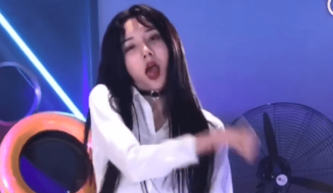 当"女装大佬"跳很sexy的舞蹈,动作惊艳了所有人,网友