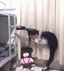 搞笑gif趣图:这才是史上最牛婚车