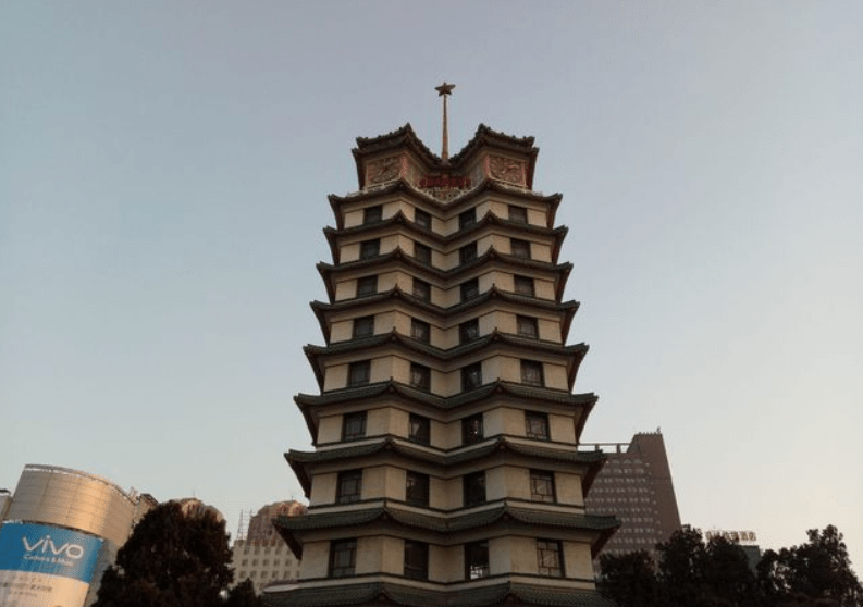 济南郑州GDP万亿可信吗_济南gdp破万亿图片