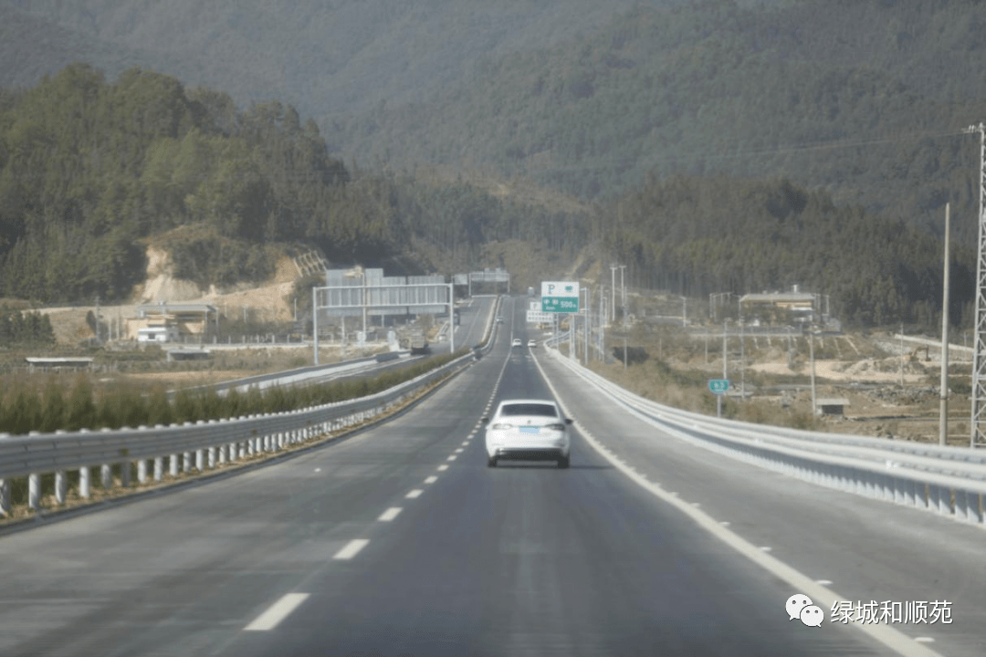 腾猴高速公路通车