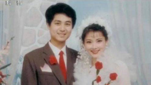 原创姨太太何赛飞与妹妹10年夫妻嫁初恋32年成绯闻绝缘体