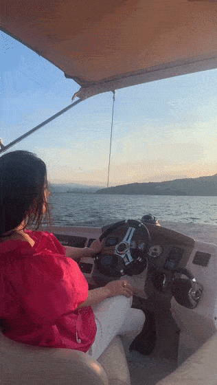 他的飞行员教练评价她是: