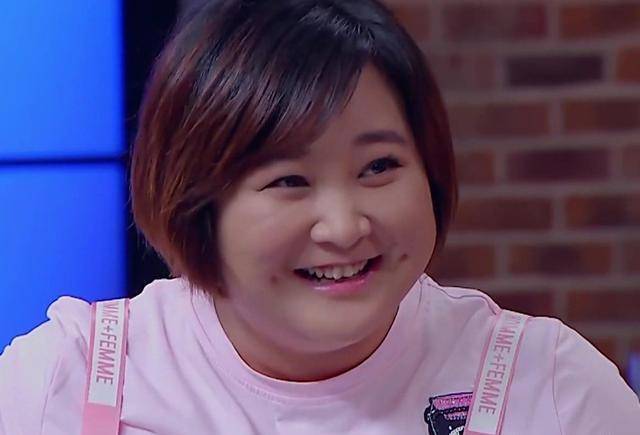 原创明星第一次去农村上厕所贾玲反应太真实素质是装不出来的