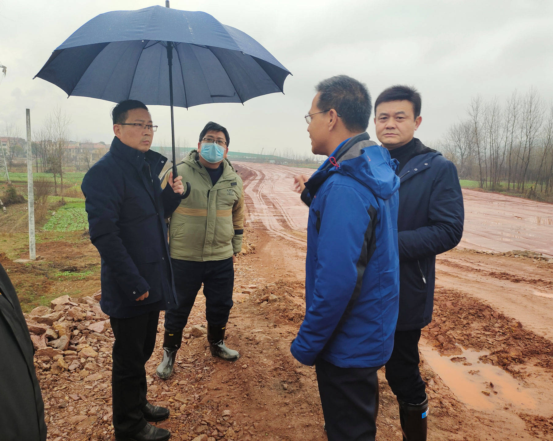 阳新新闻王建华在富池黄颡口督办重点项目建设