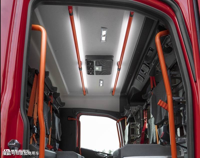 沃尔沃特种卡车添新干将全新fm双排座消防车型发布配置高端