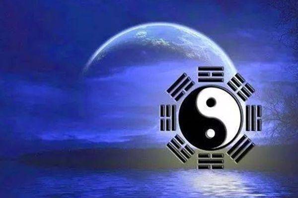 这所对应在人生的变化,就是十年大运的交替