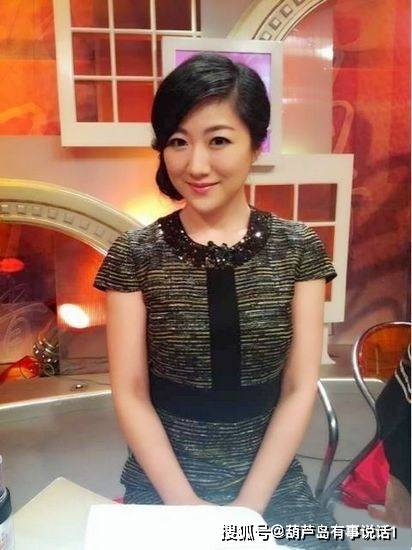 原创东方卫视主持人杨蕾,与前夫一直是一对恩爱夫妻,离婚后也很自在