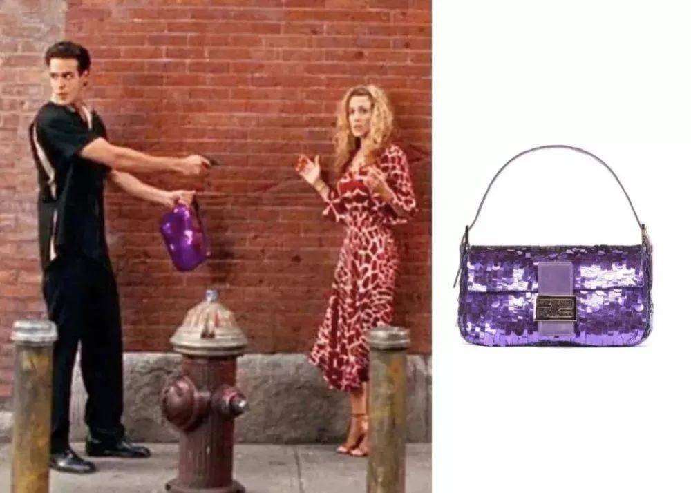 纤细性感的身材完全不需要多余珠宝首饰.