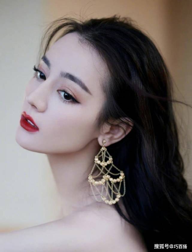 娱乐圈高颜值的美女众多,说是让人眼花缭乱也不为过.