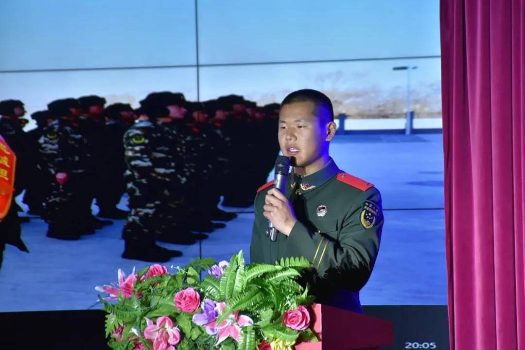 武警山西总队长治支队举办"带新促老"讲述会暨新春文艺晚会