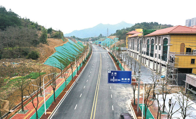 浏阳六条城市道路集中通车