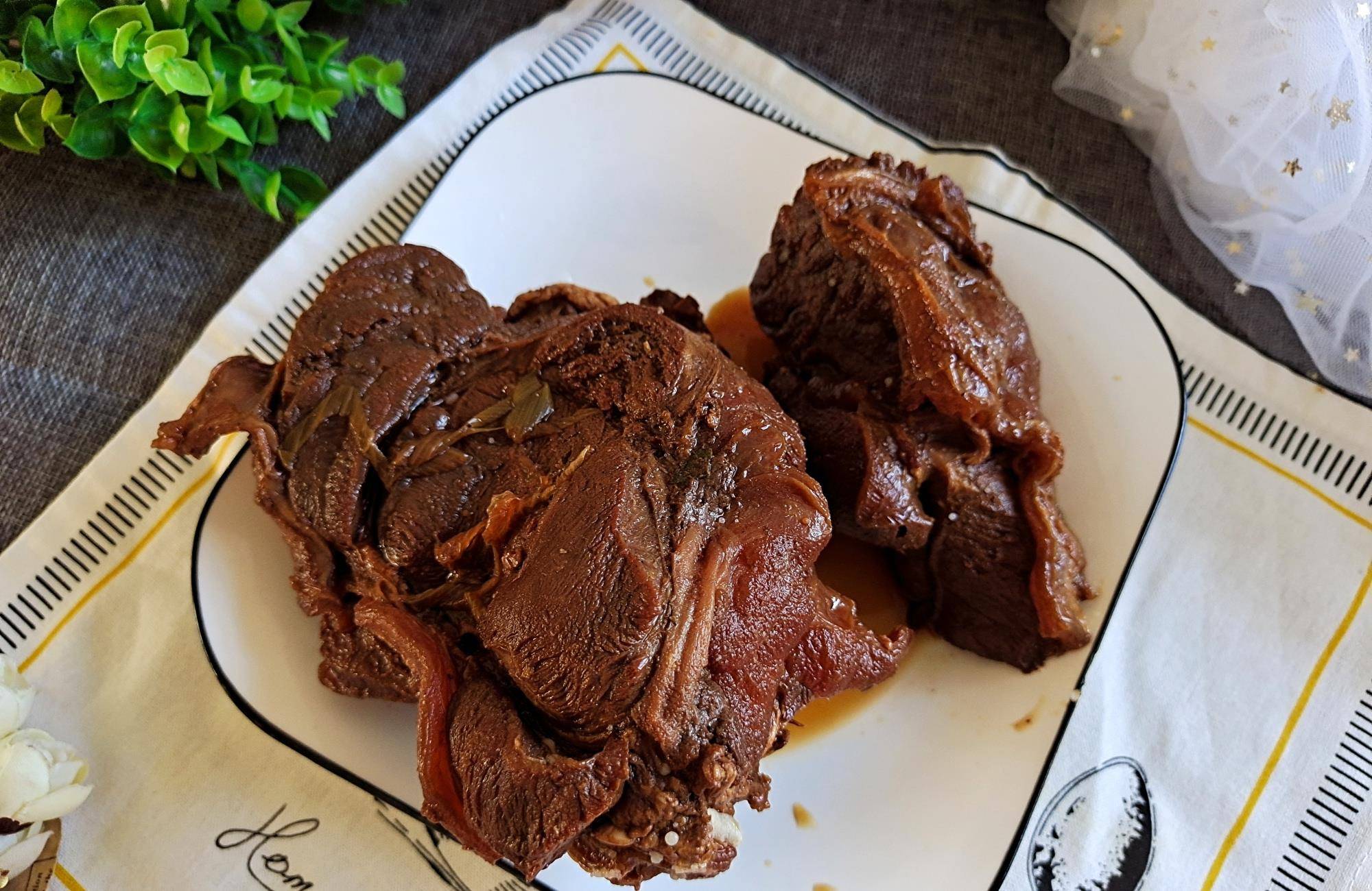酱牛肉的秘制配方三种酱缺一不可软烂不柴入味不松散