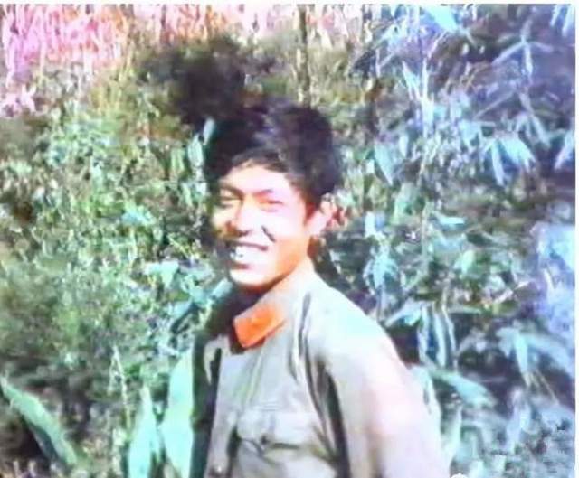 17岁战士李庆轩牺牲越军用手雷炸遗体炮兵轰炸越军收尸队