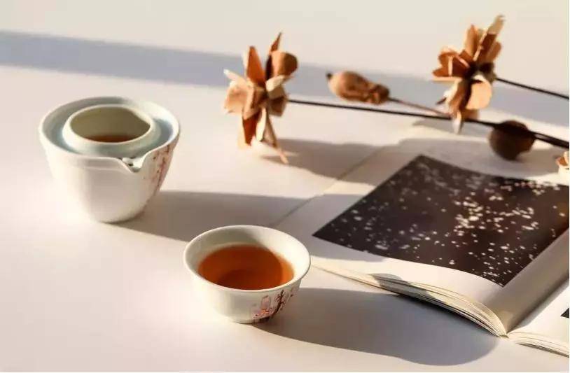人生两大雅事:吃茶与读闲书