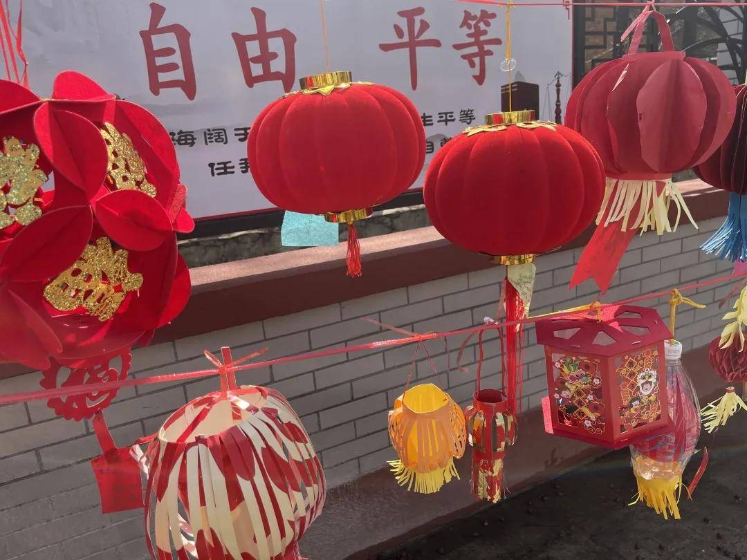 童心向党跟党走筑梦启航犇未来记信阳市羊山新区第十一小学开学典礼
