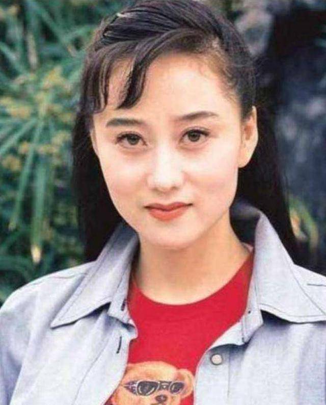利智,1961年12月31日出生于上海,中国香港女演员,1992年宣布退出演艺