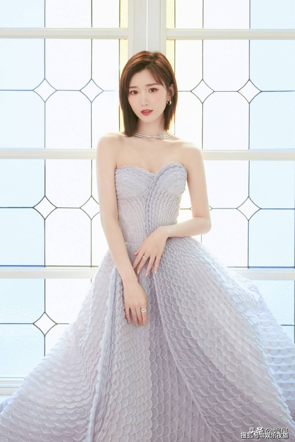 娱乐圈的10位"85小花"女明星,每一个都颜值出众