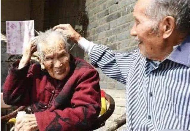 儿子偷偷去抗日,一走就是71年,母亲106岁仍在"盼子归来"