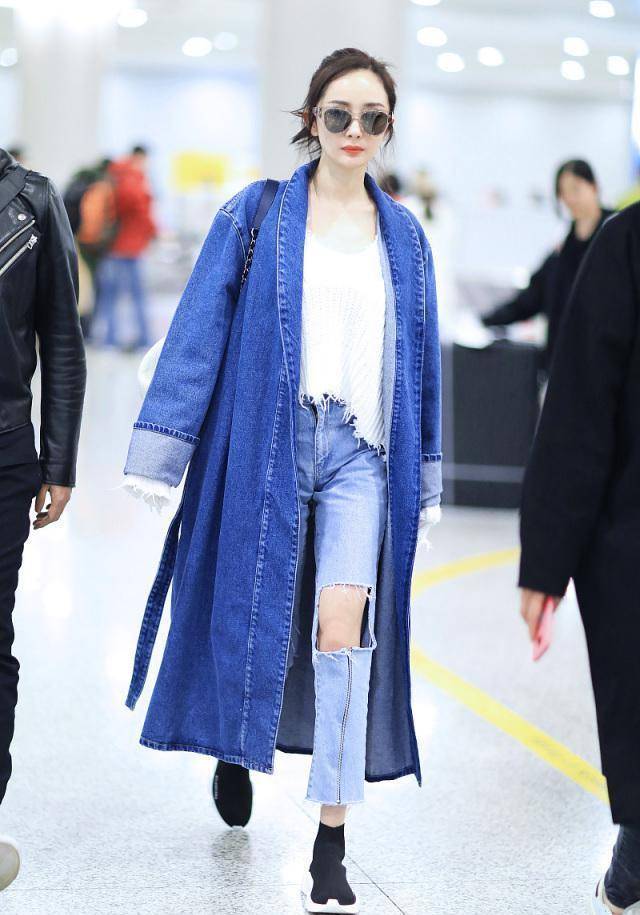 娱乐圈的穿搭"女王",杨幂这次穿搭有点"挤",但真好看