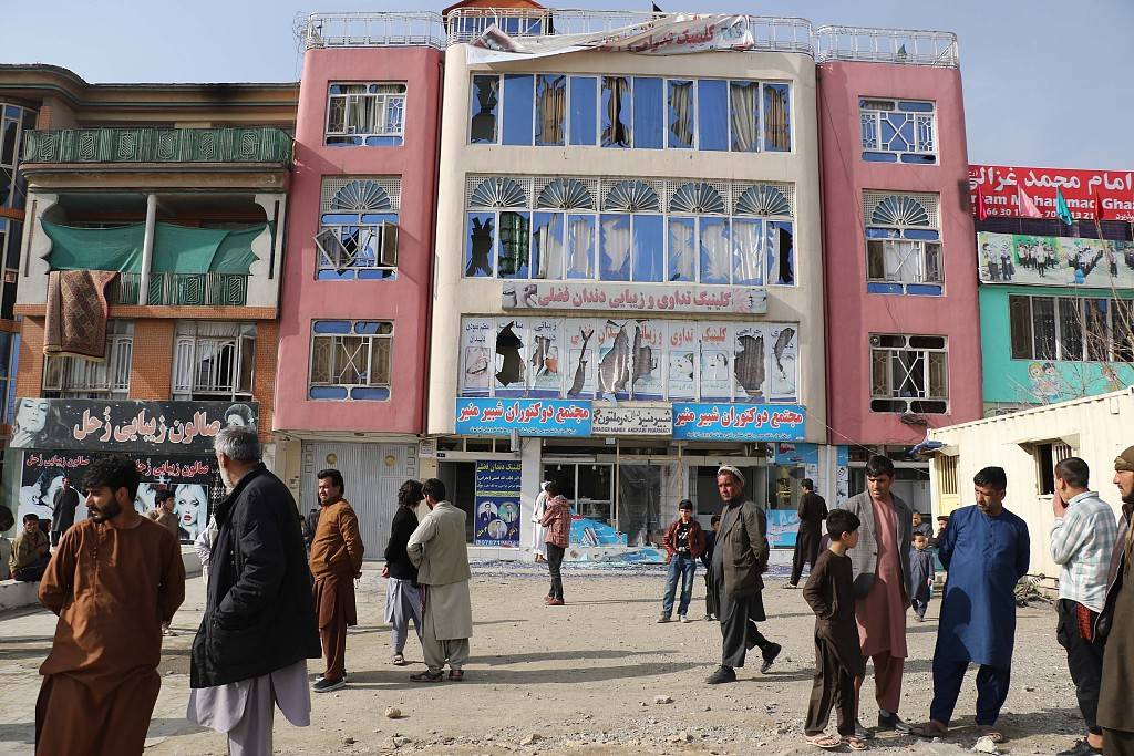 阿富汗首都一政府班车遭炸弹袭击致3人死亡