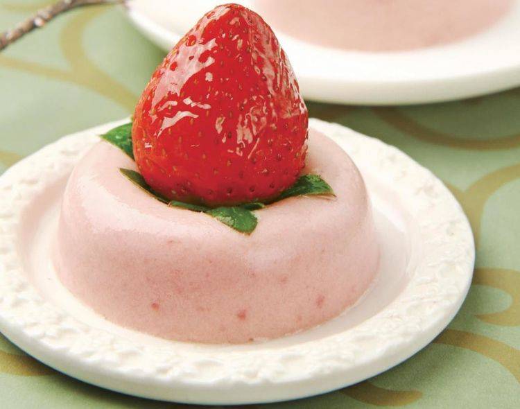 草莓布丁属于情人浪漫的甜蜜简简单单就能做