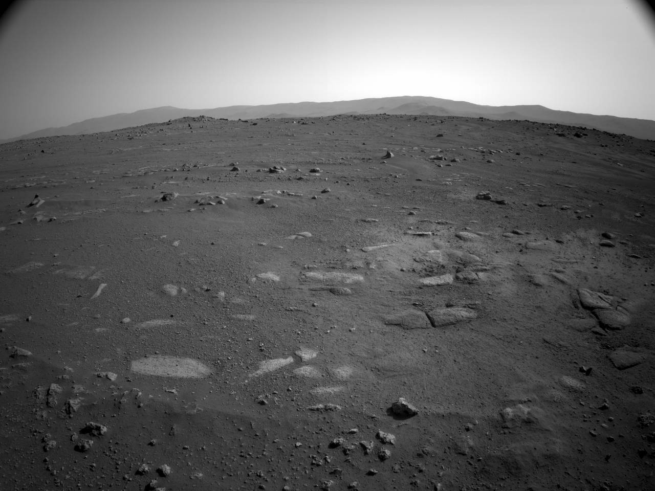 原创天问一号公布火星照片累计6张,毅力号上万张!差距真的很大么?