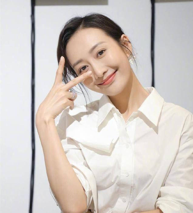 原创王鸥前男友如今家庭美满,还生了三个孩子,王鸥谈及不禁伤感落泪