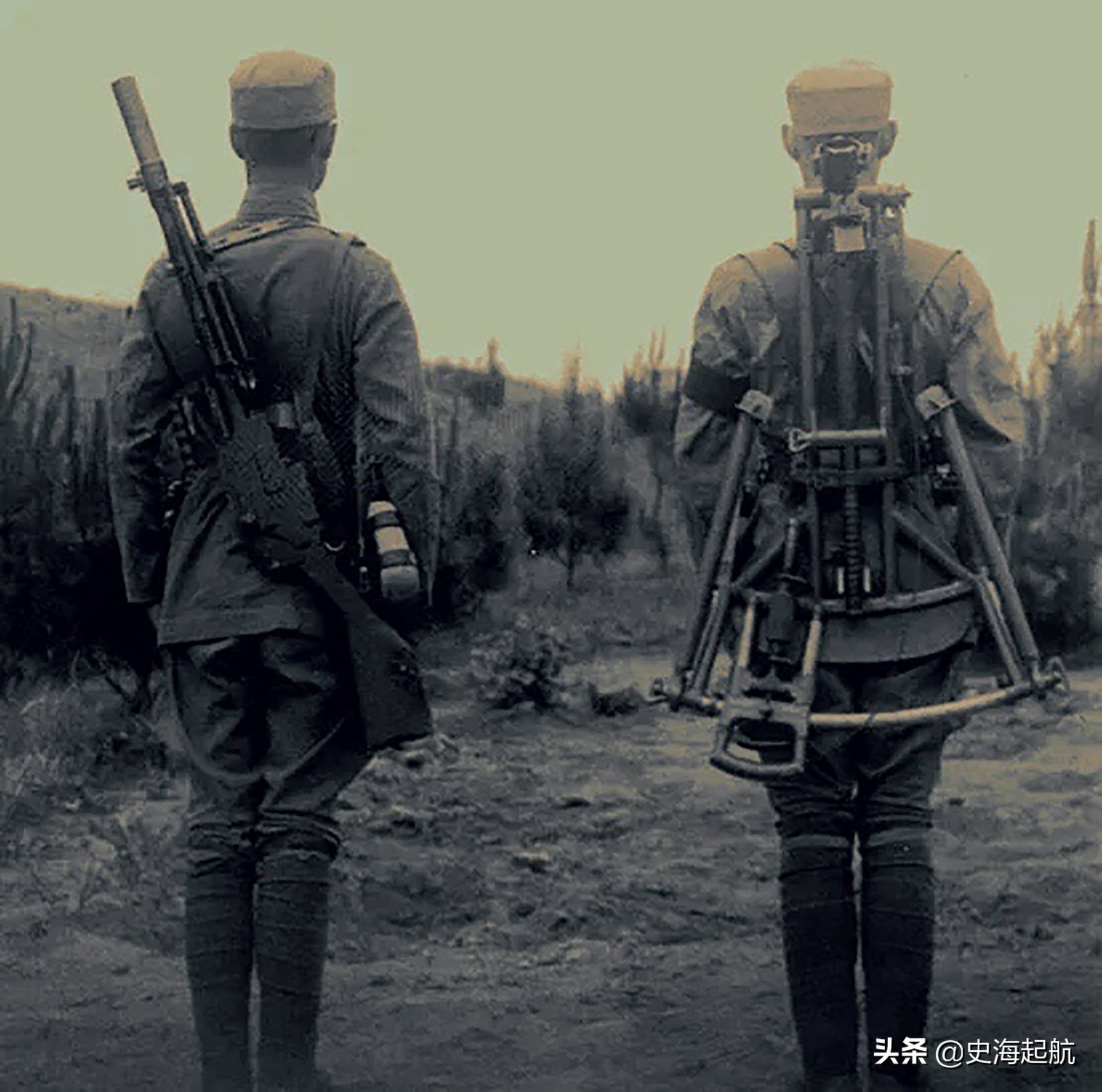 抗战时中国军队武器照片:图3是国军的坦克,图6是国军的重机枪