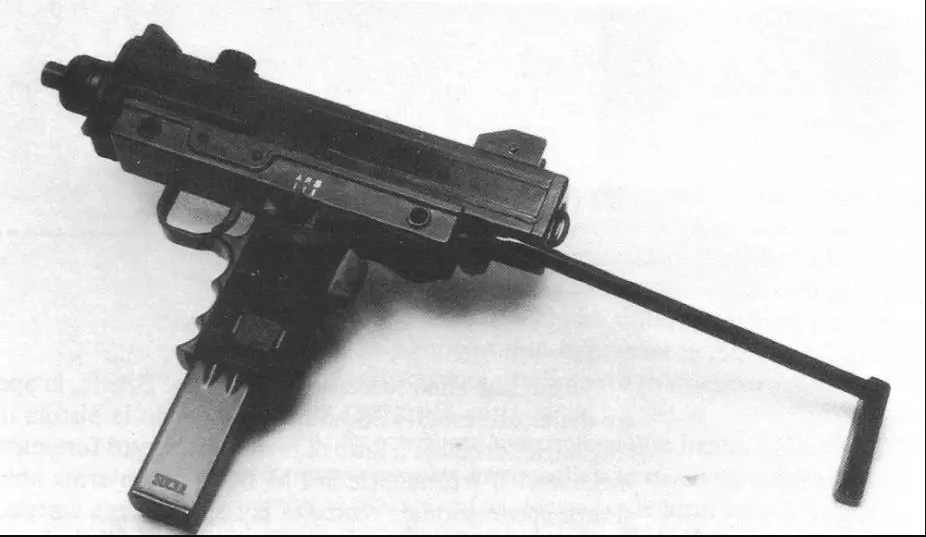 意大利版的乌兹uzi,米兰达821型冲锋枪