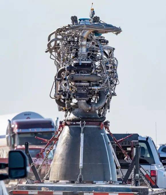 大力出奇迹:spacex逆天的猛禽发动机和全不锈钢金属外壳!