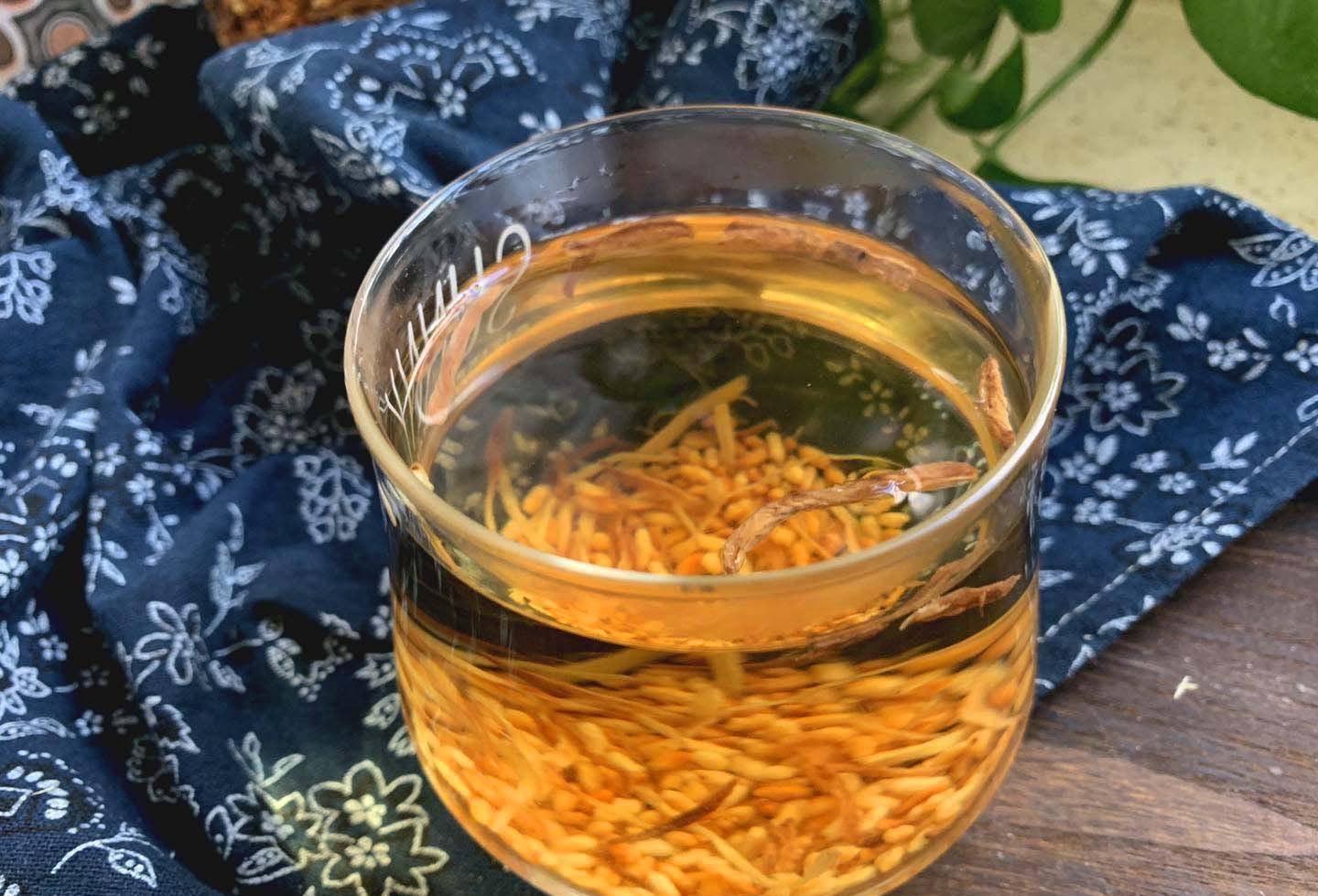 春天就做这道"刮油茶",食材家家有,减脂又美容,闺蜜都